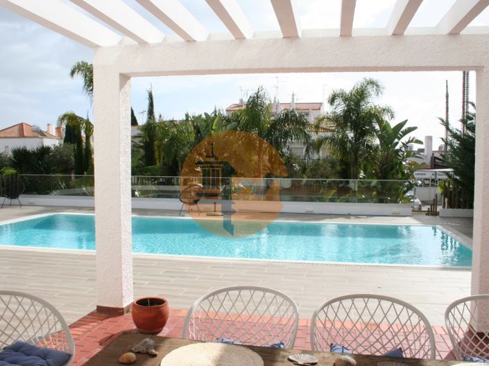 Image No.5-5 Bed House for sale