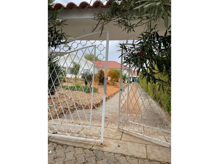 Image No.6-5 Bed House for sale