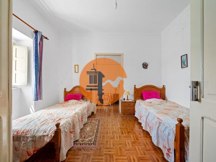 Image No.14-4 Bed Farmhouse for sale