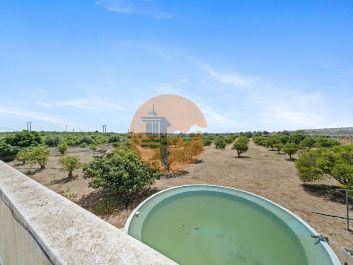 Image No.25-4 Bed Farmhouse for sale