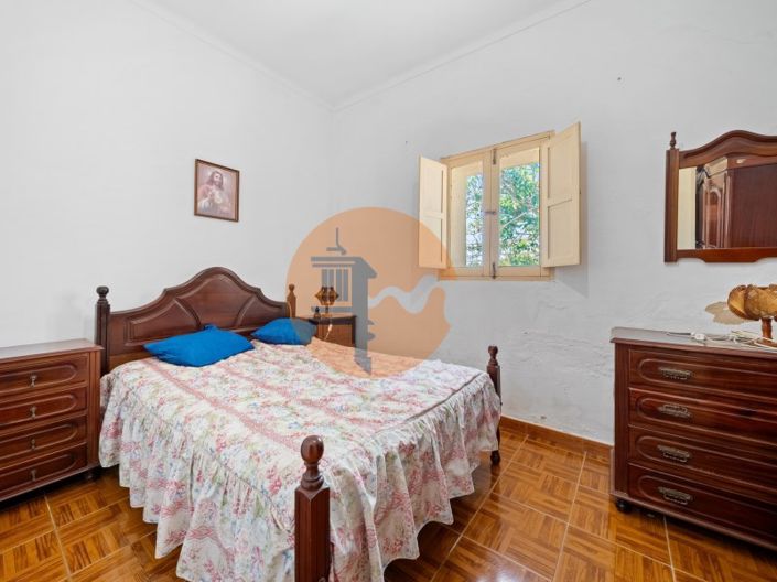 Image No.6-4 Bed Farmhouse for sale