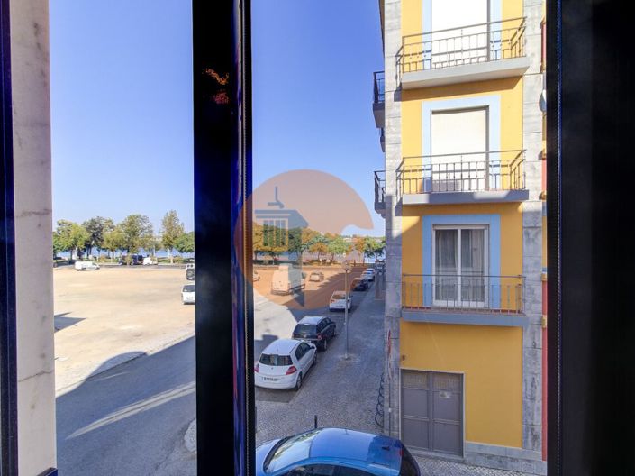 Image No.10-3 Bed Apartment for sale