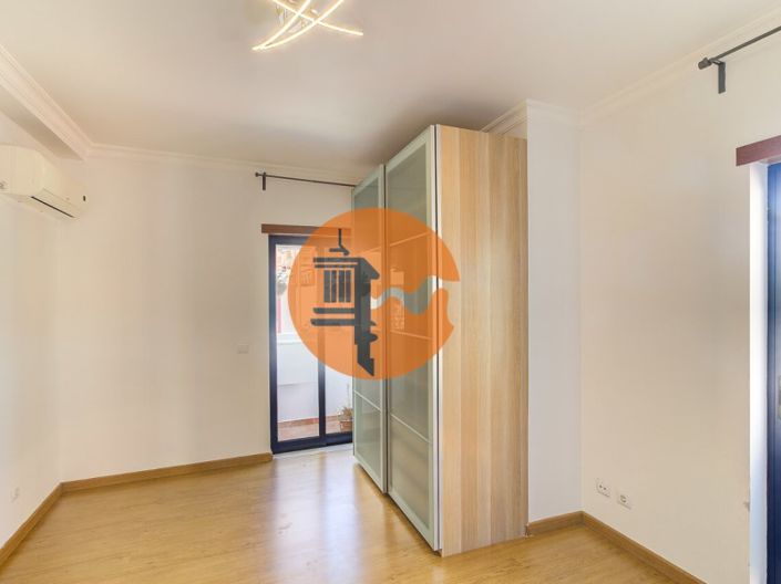 Image No.14-3 Bed Apartment for sale