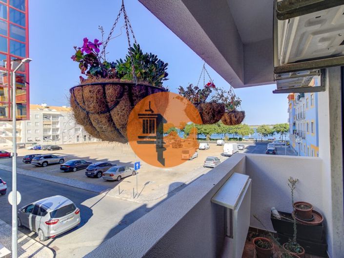 Image No.21-3 Bed Apartment for sale