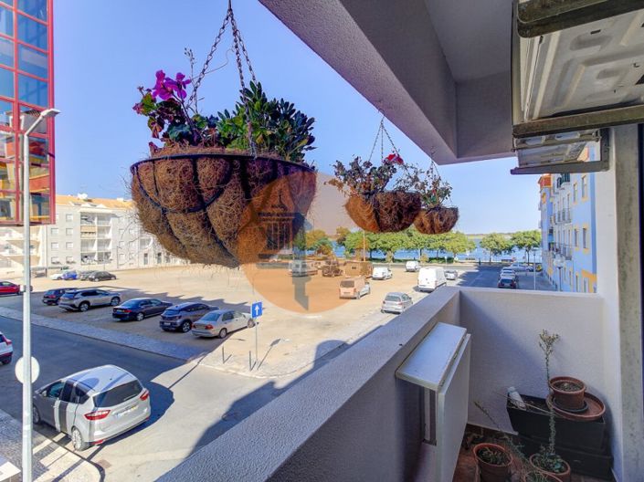 Image No.21-3 Bed Apartment for sale