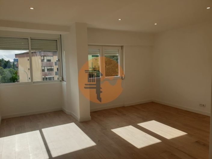 Image No.6-3 Bed Apartment for sale