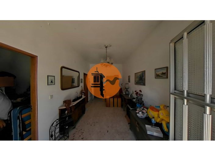 Image No.17-3 Bed House for sale