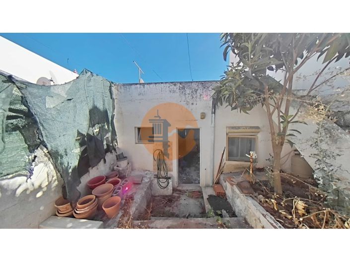 Image No.37-3 Bed House for sale