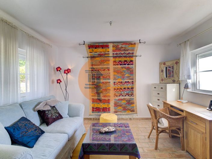 Image No.19-3 Bed House for sale