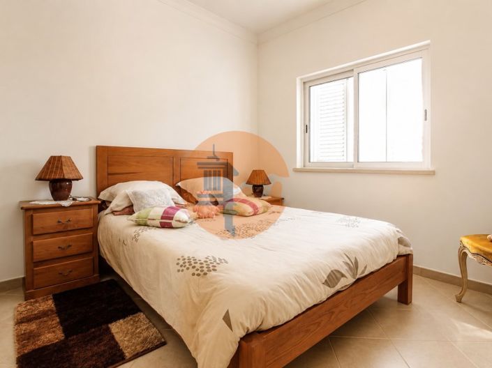 Image No.15-3 Bed House for sale