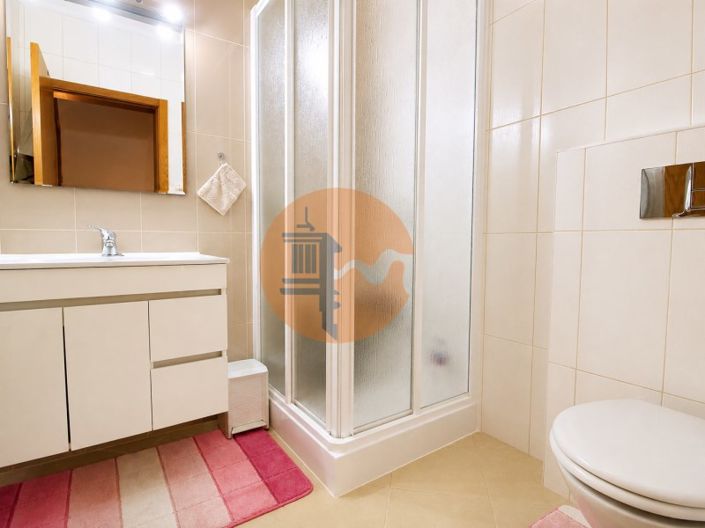 Image No.17-3 Bed House for sale