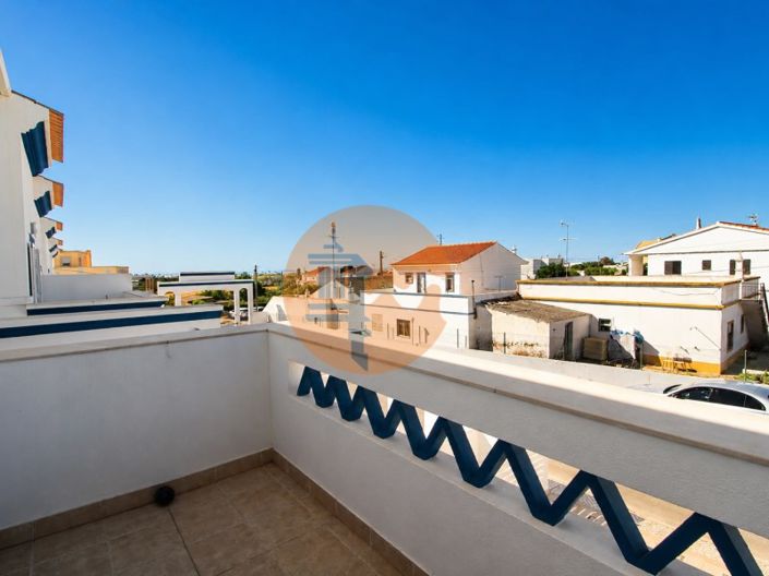Image No.24-3 Bed House for sale