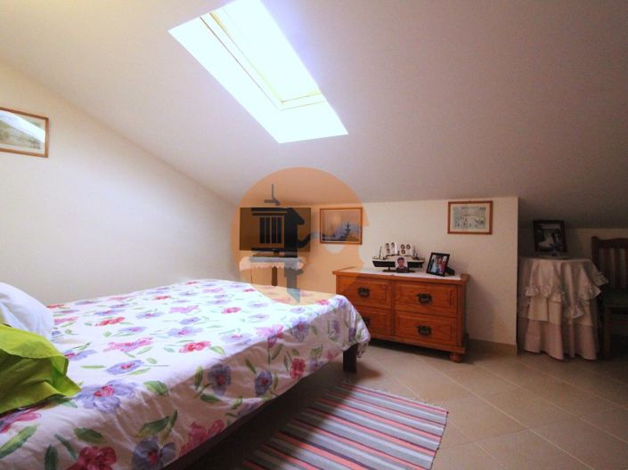 Image No.28-3 Bed House for sale