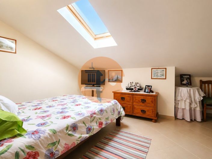 Image No.28-3 Bed House for sale