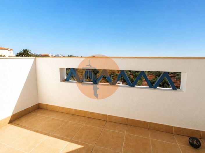 Image No.31-3 Bed House for sale