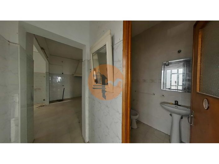 Image No.10-2 Bed House for sale