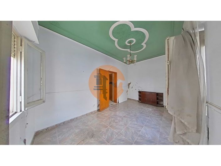 Image No.13-2 Bed House for sale