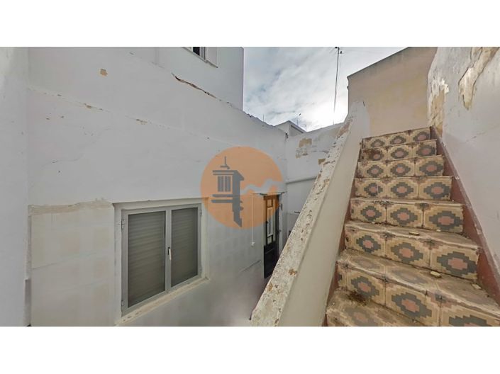 Image No.21-2 Bed House for sale