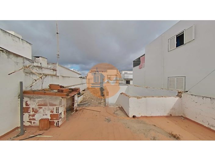 Image No.25-2 Bed House for sale