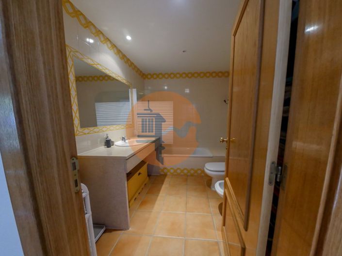 Image No.27-3 Bed House for sale