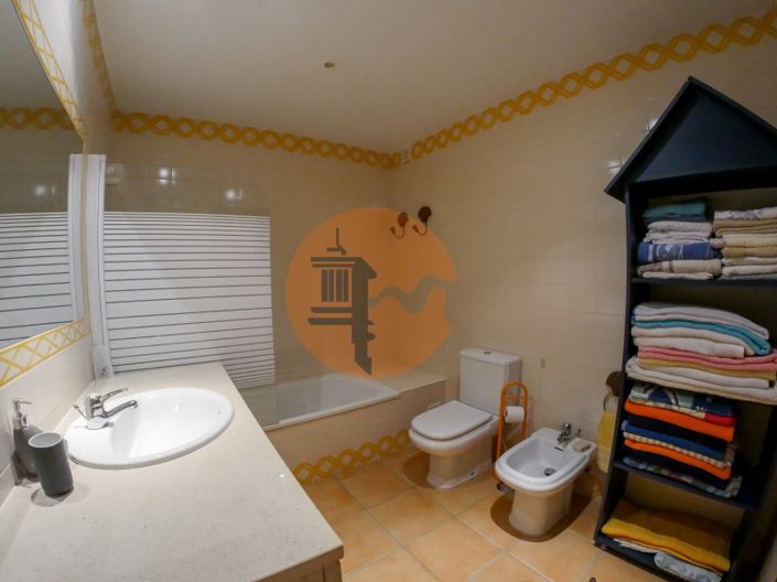 Image No.28-3 Bed House for sale