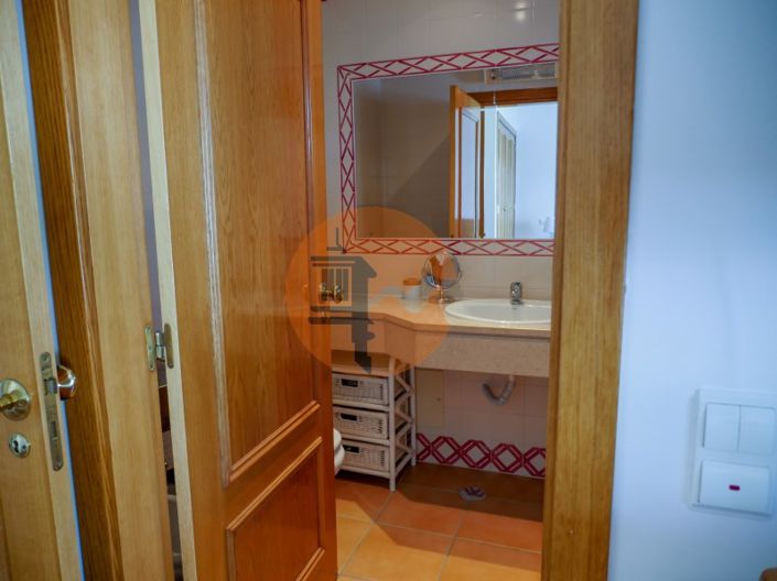 Image No.39-3 Bed House for sale