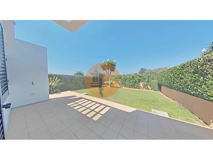 Image No.21-3 Bed House for sale