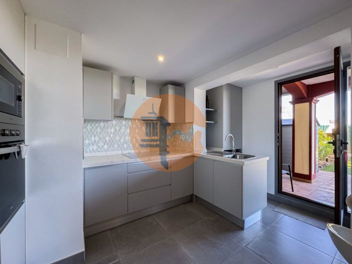 Image No.10-3 Bed Apartment for sale