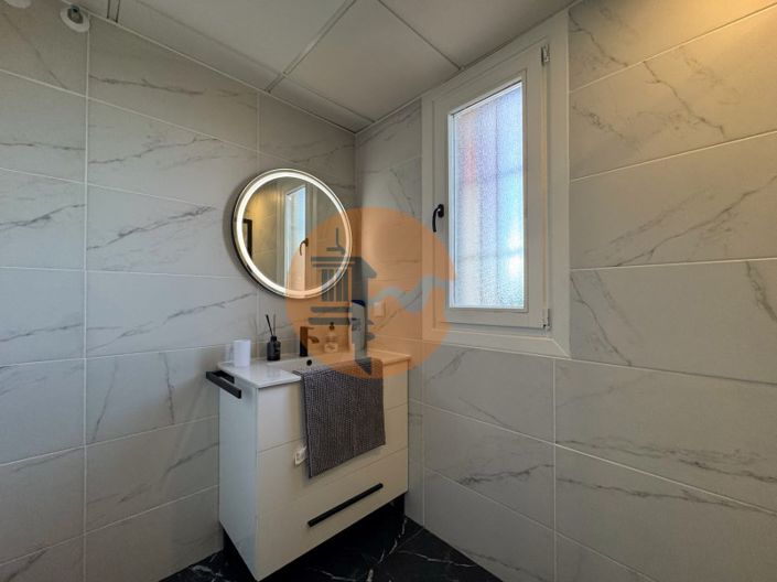 Image No.20-3 Bed Apartment for sale