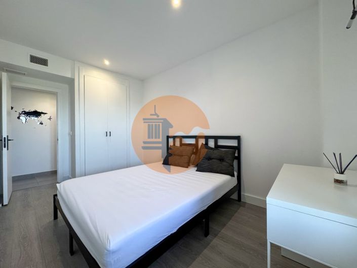 Image No.22-3 Bed Apartment for sale