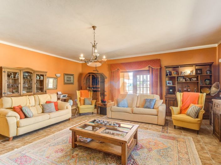 Image No.17-3 Bed House for sale