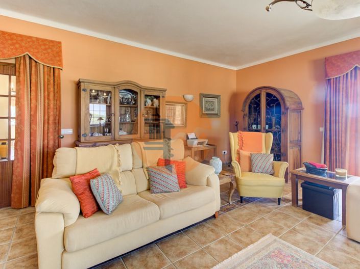 Image No.18-3 Bed House for sale