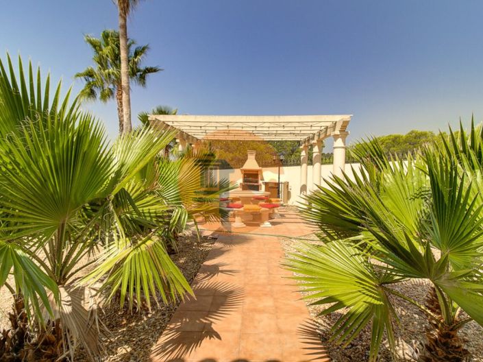 Image No.37-3 Bed House for sale