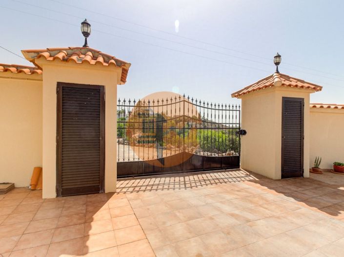 Image No.49-3 Bed House for sale