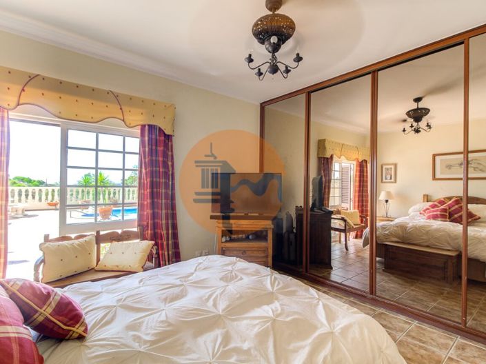 Image No.7-3 Bed House for sale