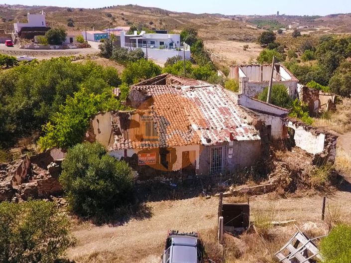 Image No.5-2 Bed House for sale