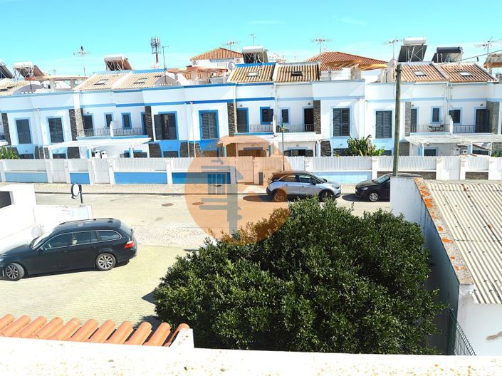 Image No.10-3 Bed Apartment for sale