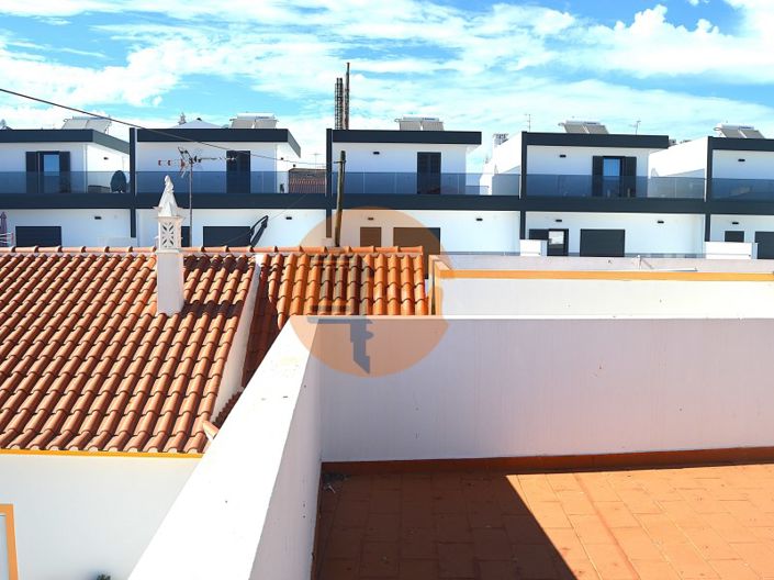 Image No.8-3 Bed Apartment for sale