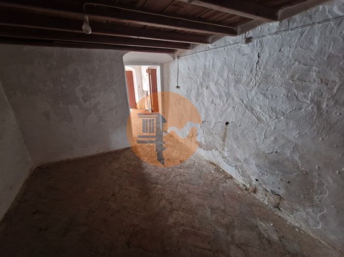 Image No.11-2 Bed House for sale