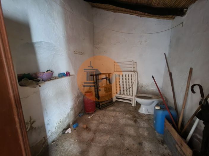 Image No.18-2 Bed House for sale