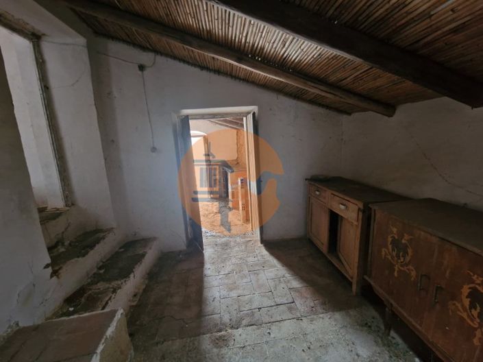 Image No.21-2 Bed House for sale