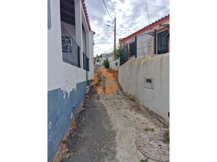 Image No.5-2 Bed House for sale