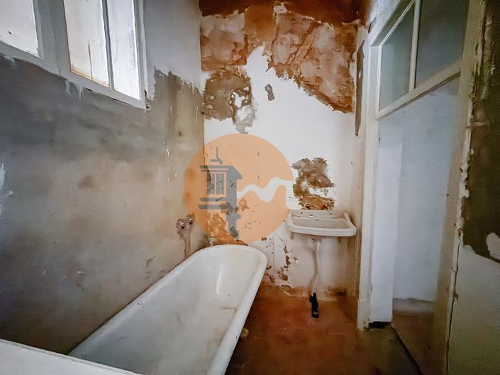 Image No.13-4 Bed House for sale