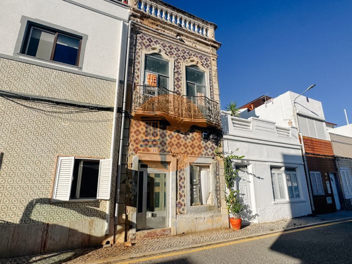 Image No.3-4 Bed House for sale