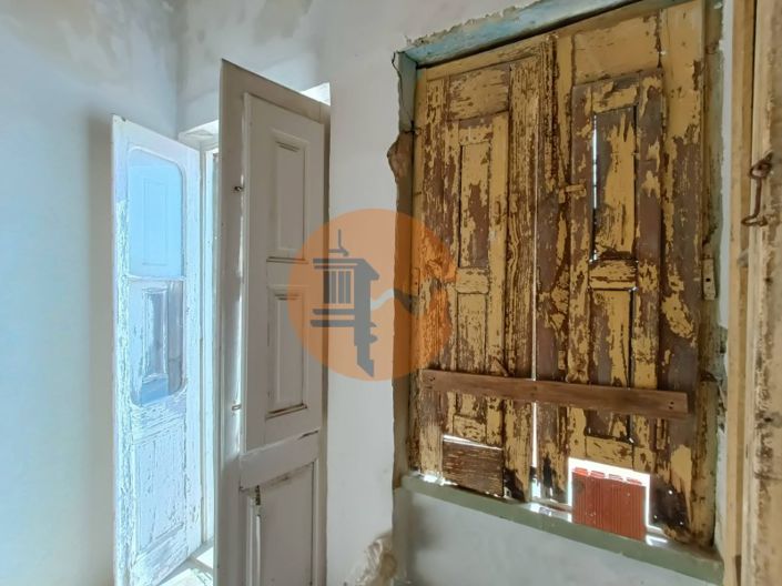 Image No.38-4 Bed House for sale