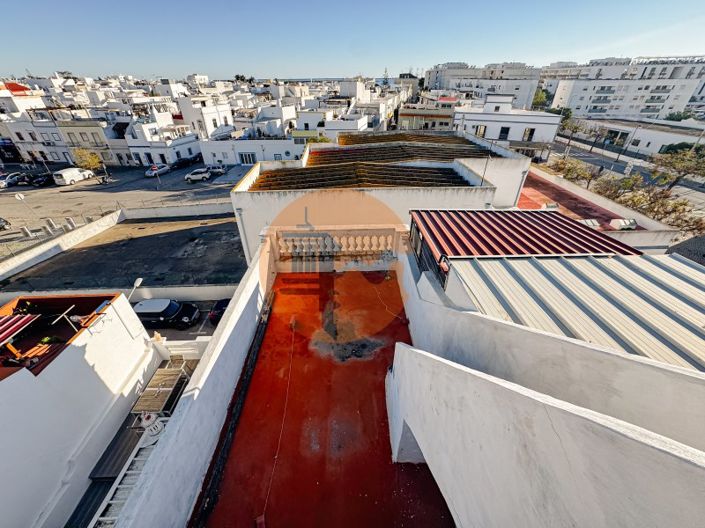 Image No.42-4 Bed House for sale