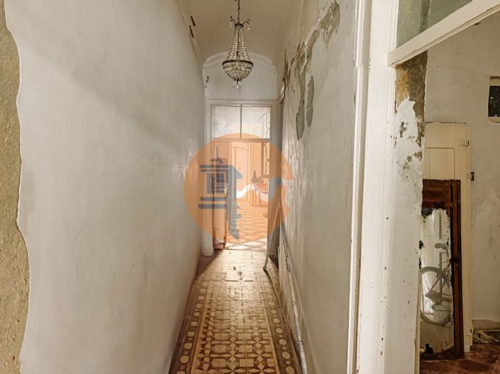 Image No.8-4 Bed House for sale