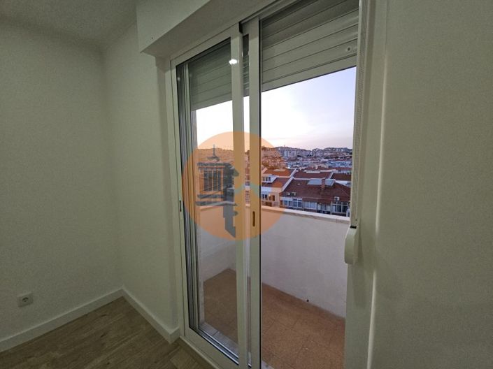 Image No.28-4 Bed Apartment for sale