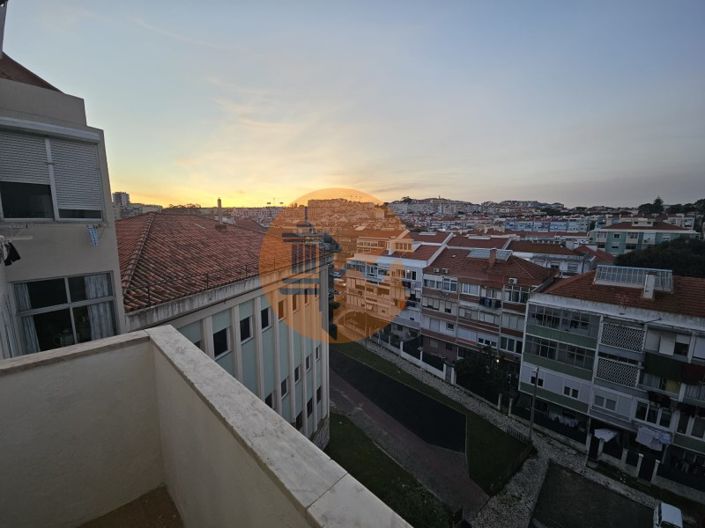 Image No.29-4 Bed Apartment for sale