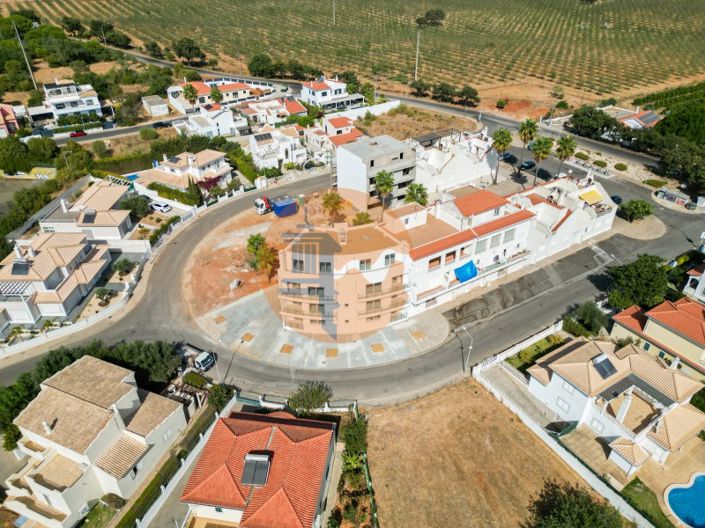 Image No.28-3 Bed Apartment for sale